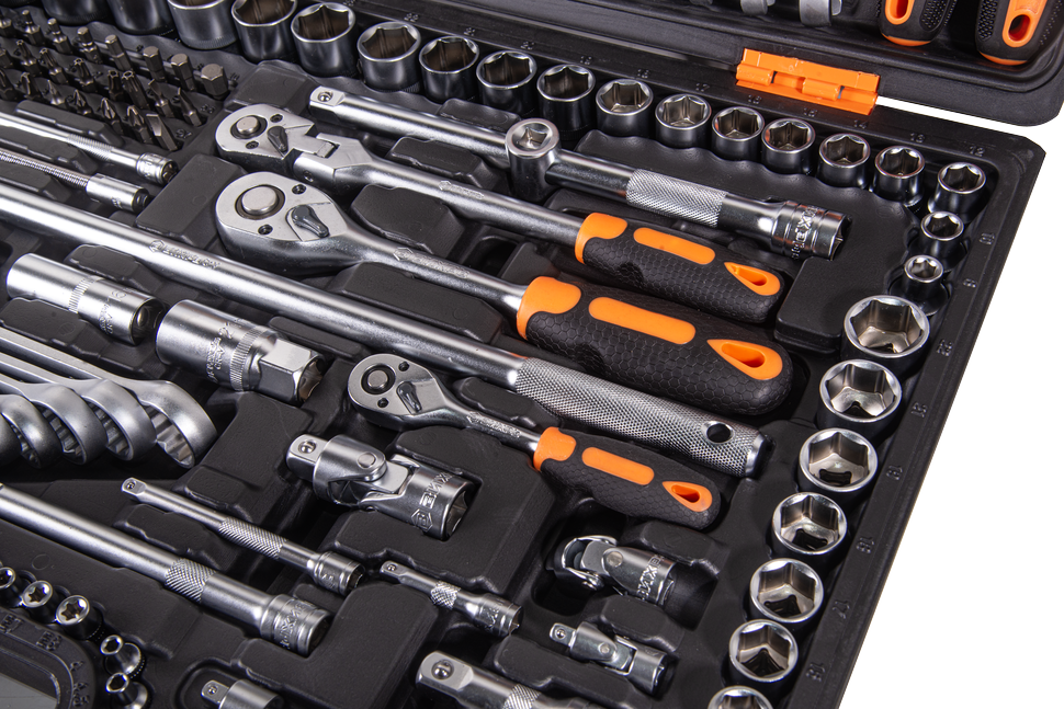 Набор инструментов, 1/2", 1/4", CrV, в кейсе 142 предм Вихрь 