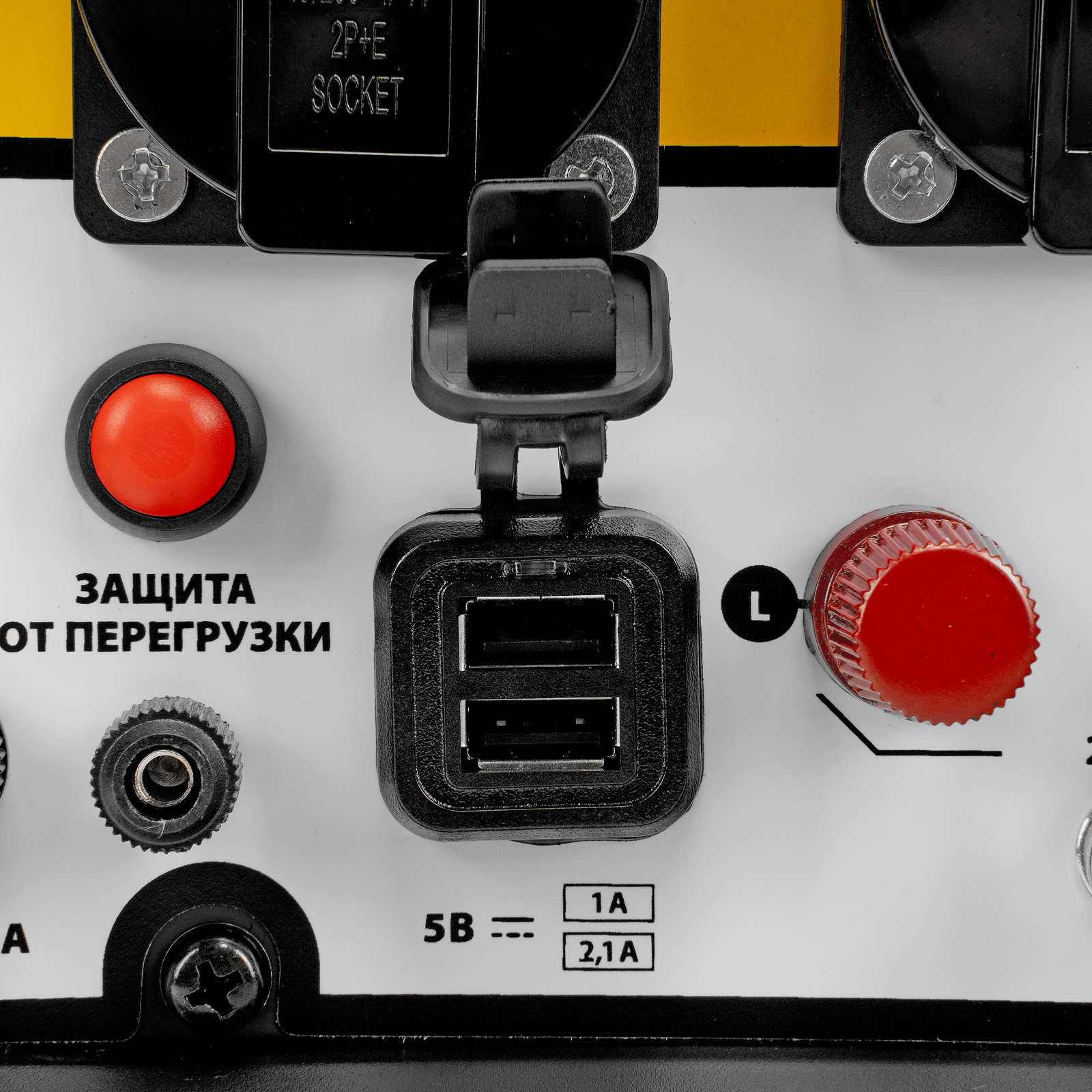 Генератор инверторный GS-5500iSE, 5,5 кВт, 230 В, закрытый корпус,электростартер Denzel 