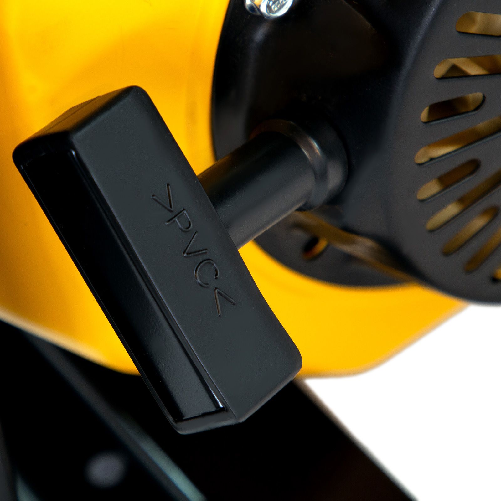 Генератор инверторный GT-2500iF, 2.5 кВт, 230 В, бак 5 л, открытый корпус, ручной старт Denzel 