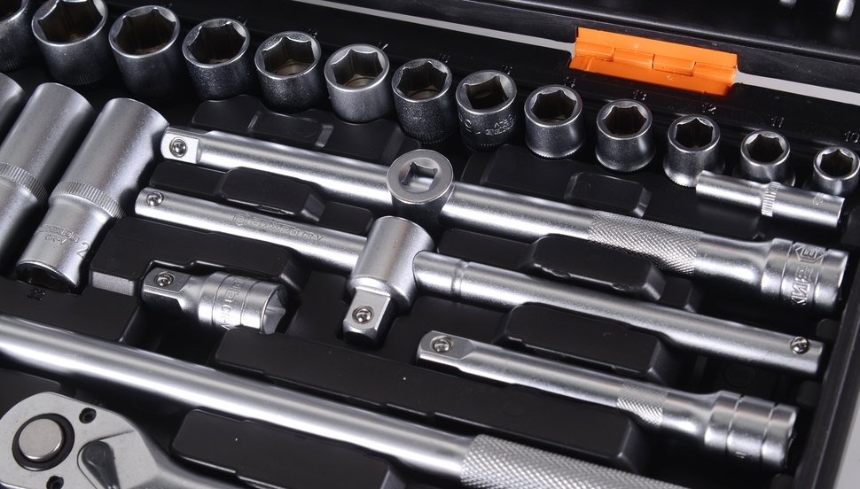 Набор инструментов, 1/2", 1/4", CrV, в кейсе 151 предмет Вихрь 